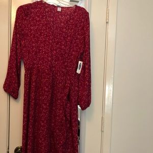 SALE!! 5/$15! 🎉Classy red flowered wrap dress